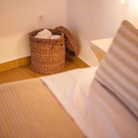 Klimata House - Private Jacuzzi Pool & Bbq Villa